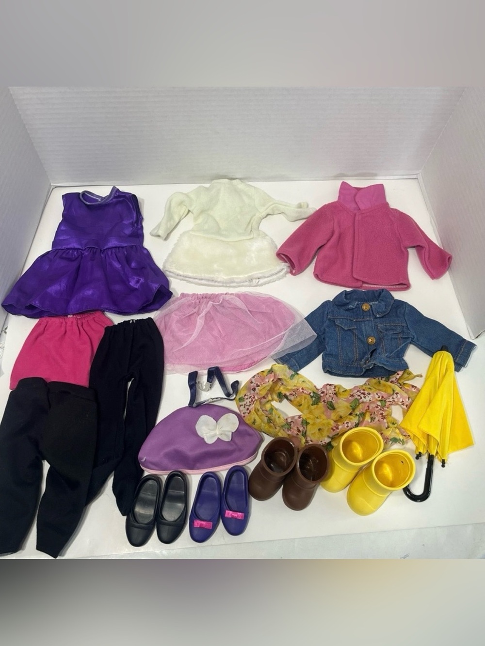 NEWBERRY 18” doll clothes lot #2 Stella & Finn